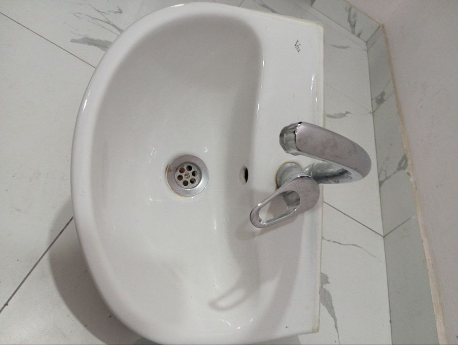 Rakovina sotiladi !!! Shnurlari bilan birga !!! Holati yaxshi