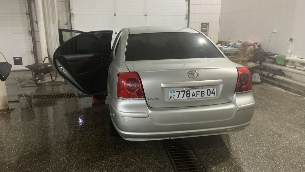 Продам тойота авенсис