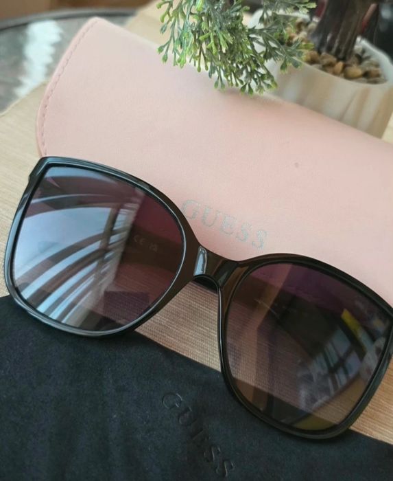 Ochelari de soare Guess GU7748 01B