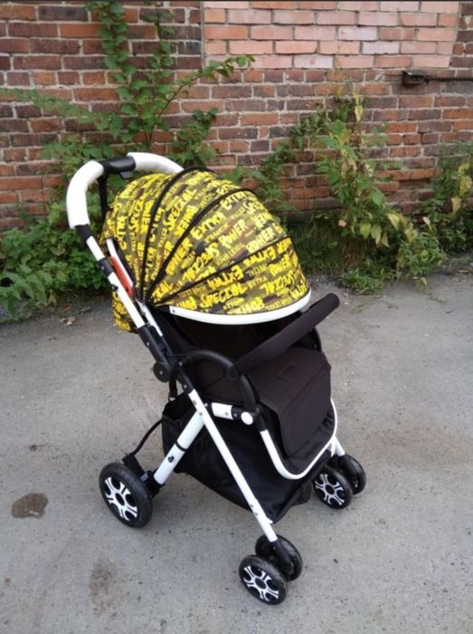 Коляска прогулочная