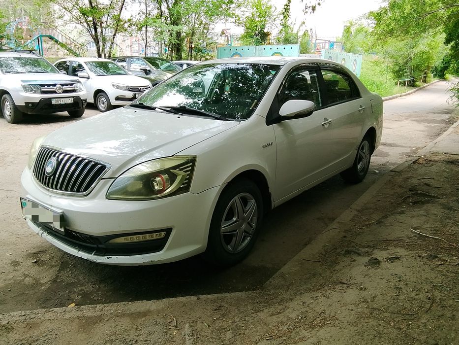Автомобиль Geely SC7