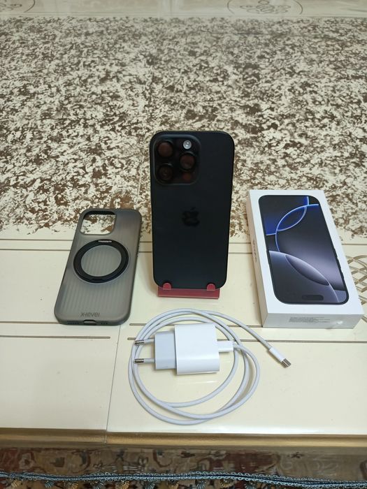 Продам Айфон 16 про 256 гб