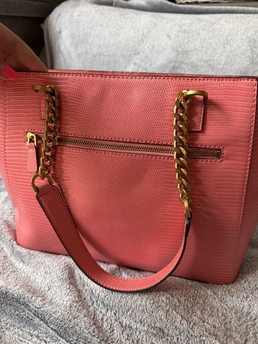 Чисто нова чанта Guess