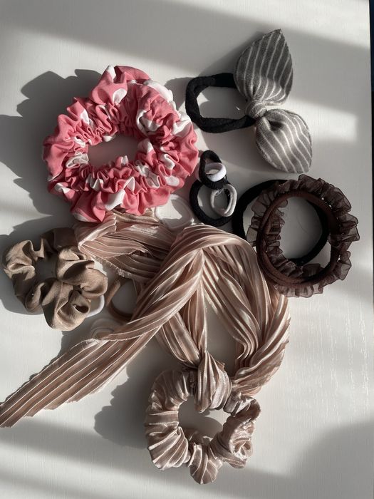 Игрушки, резинки для волос