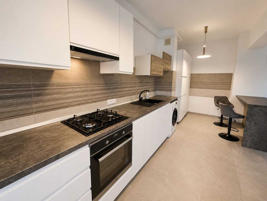 Inchiriere apartament cu 2 camere, zona Iulius Mall