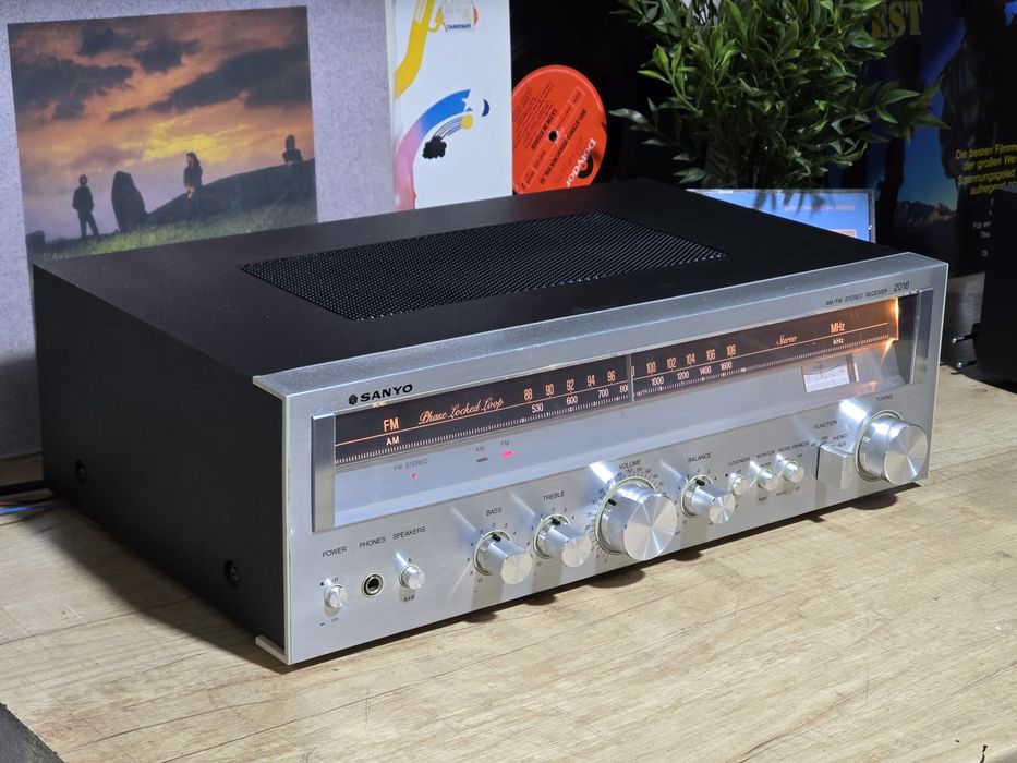Receiver SANYO 2016, amplituner argintiu retro, hifi stereo