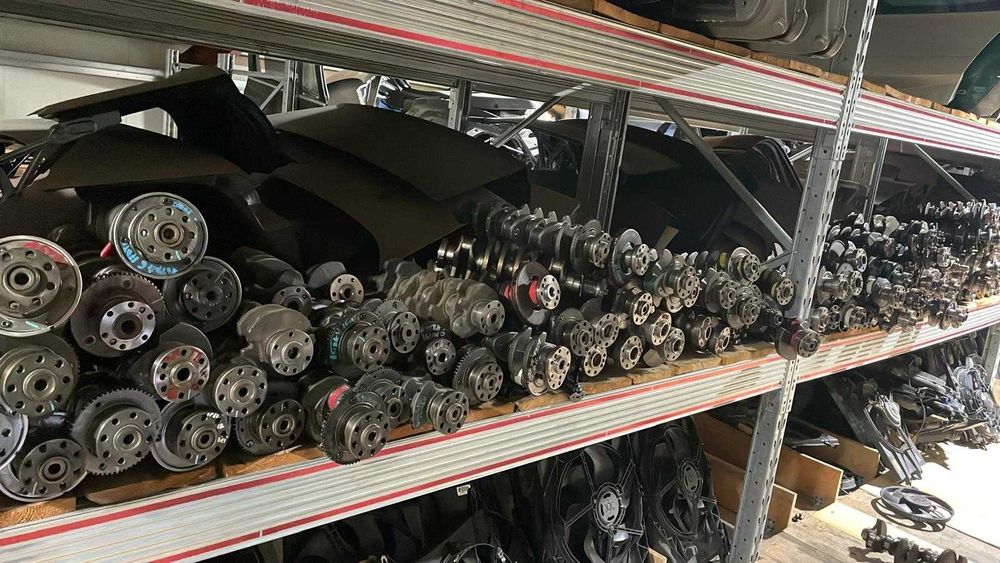 Vindem stoc marfa piese auto dezmembrari en gros pret 40.000 eur tva inclus
