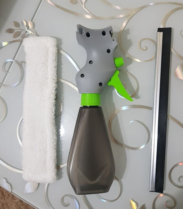 Нова   Стъклочистачка