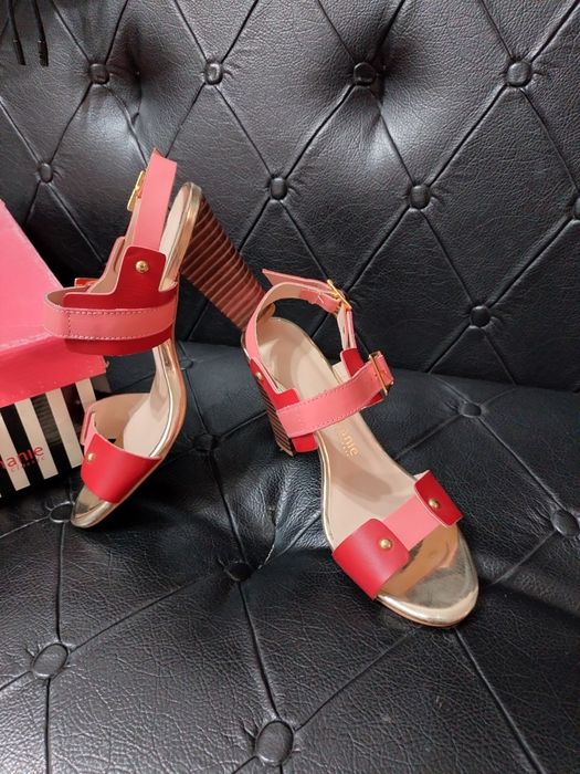 Кожанные туфли босоножки