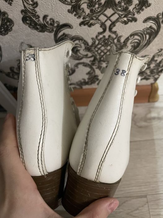 Продам коньки