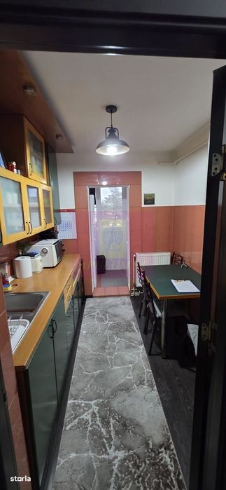 Apartament cu 2 camere de vânzare în Câmpina, zonă Central