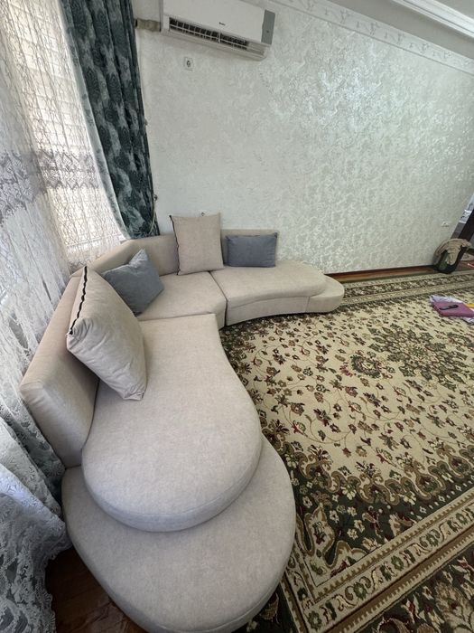 Диван сатылады срочна