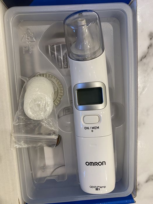 Omron Temp 521 градусник безконтактный