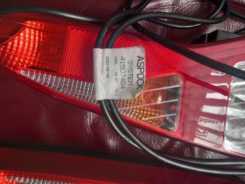 Стопове за багажник за колела захванат за теглич