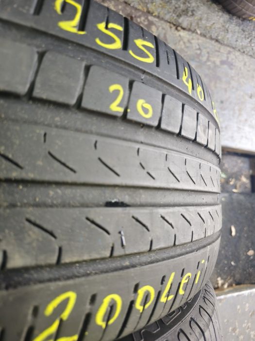 255 40 20 vara pirelli
