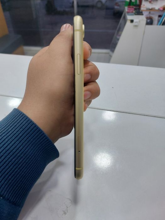 iPhone XR 128gb holati yaxshi