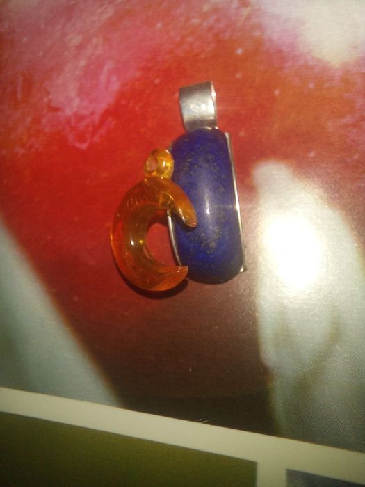 Кулоны янтарь Луна