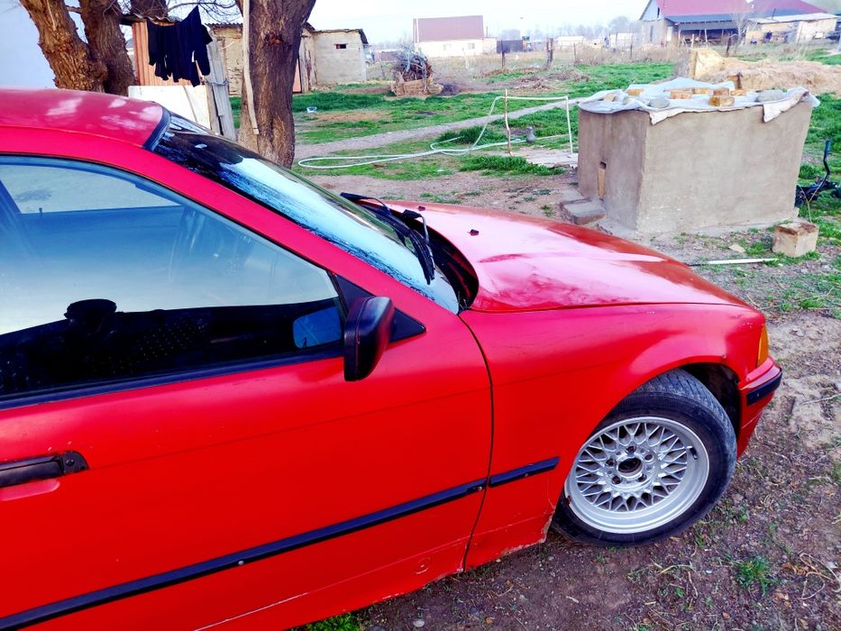 сатылады BMW318 срочно