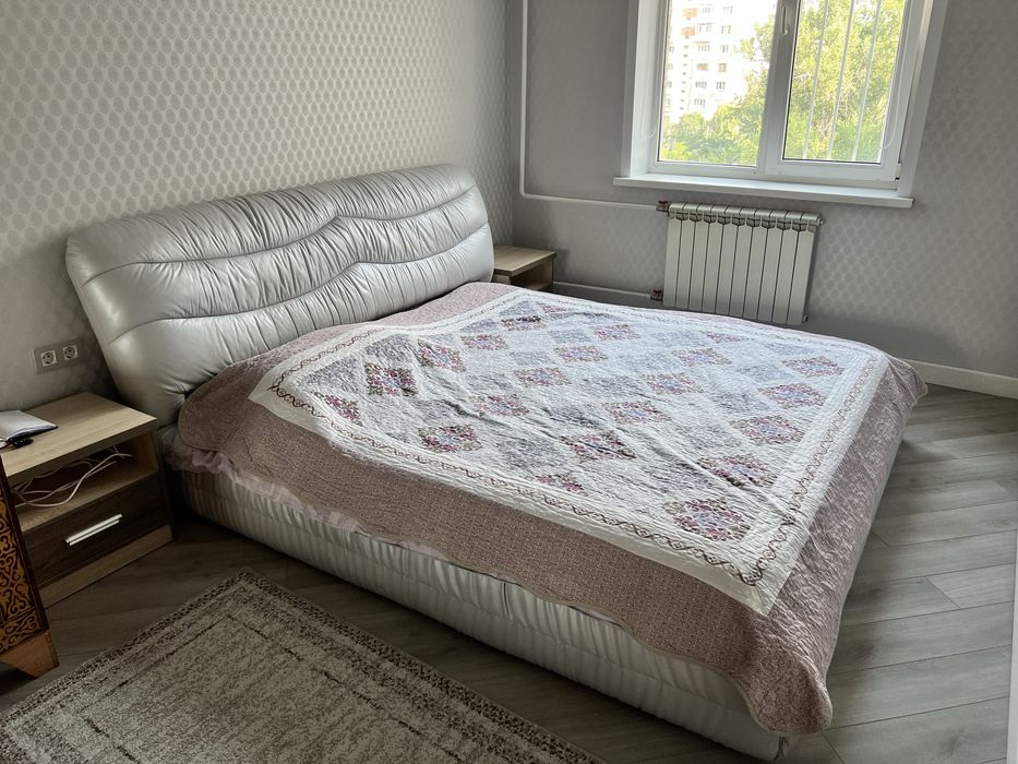 Продам кровать с матрасом