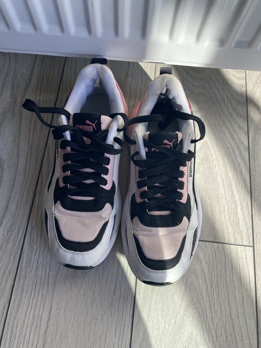 Vand adidasi femei marca Puma