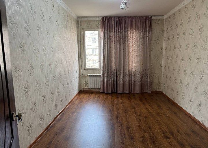 Аренда 2 ком 2этаж 4дом Чилонзор 12.Ор: Фархадский