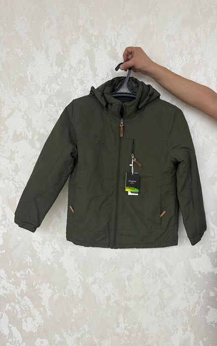 Куртку продам новую