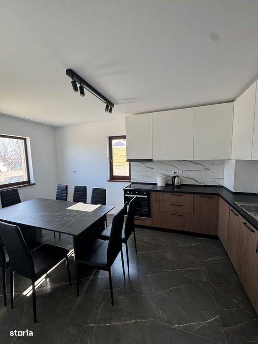 Casa moderna si spatioasa cu 4 camere si curte - zona Horpaz - 890EUR