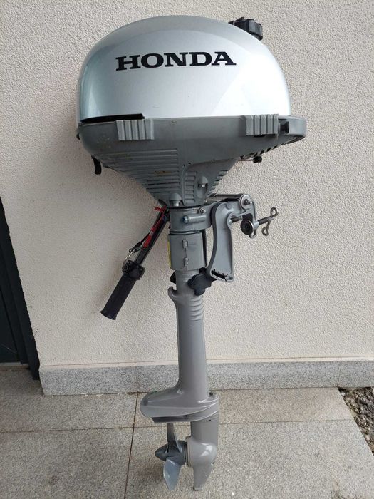 Barcă pneumatică Kolibri, motor Honda si remorca