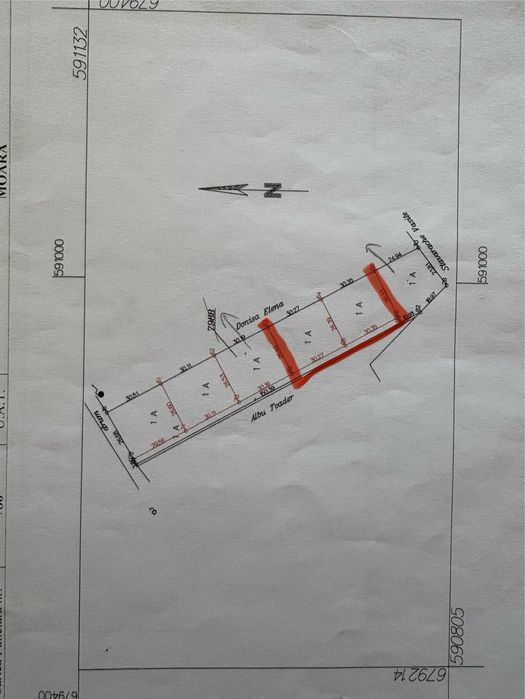 Vând două parcele de teren în Moara Nica
