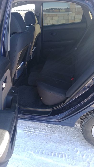 Продаю машину хундай элантра