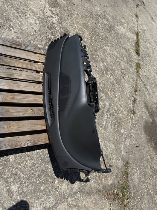 Арматурно табло за audi A8 D4 черно с airbag