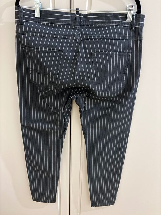 Vând pantaloni Zara