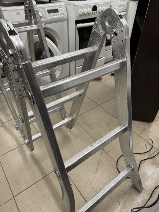 Алуминиева стълба