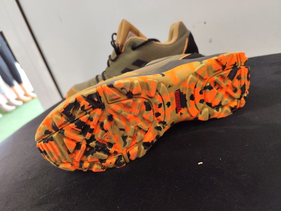 Маратонки Адидас