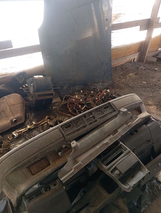 Продам запчасти на ваз 2115