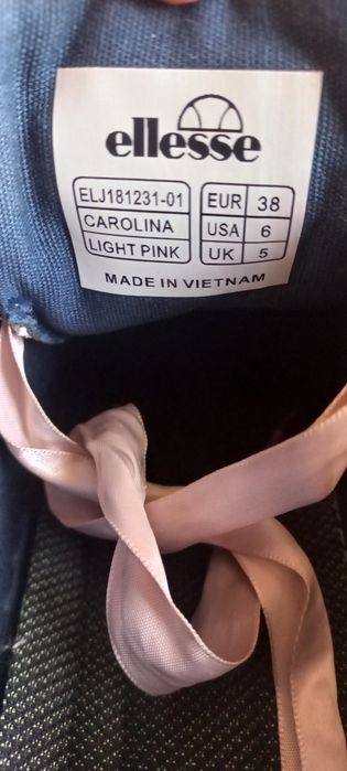 Vând adidași damă Ellesse