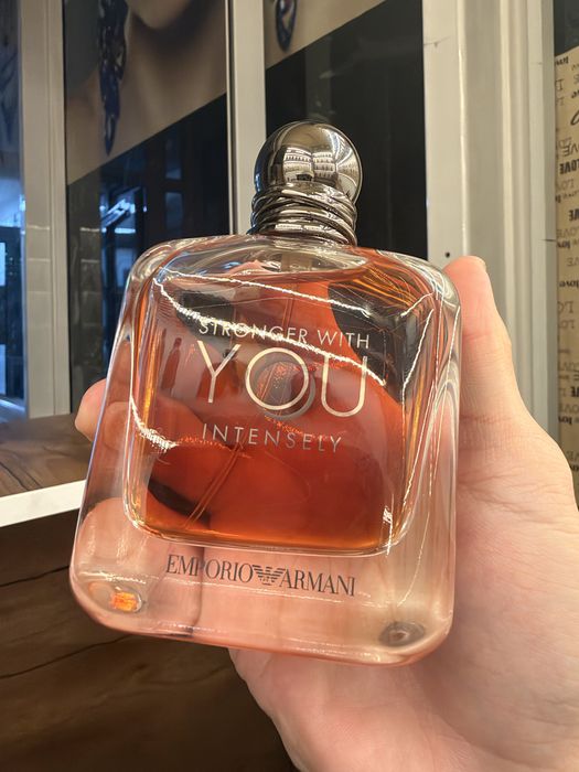 Armani stronger with you Intensely
