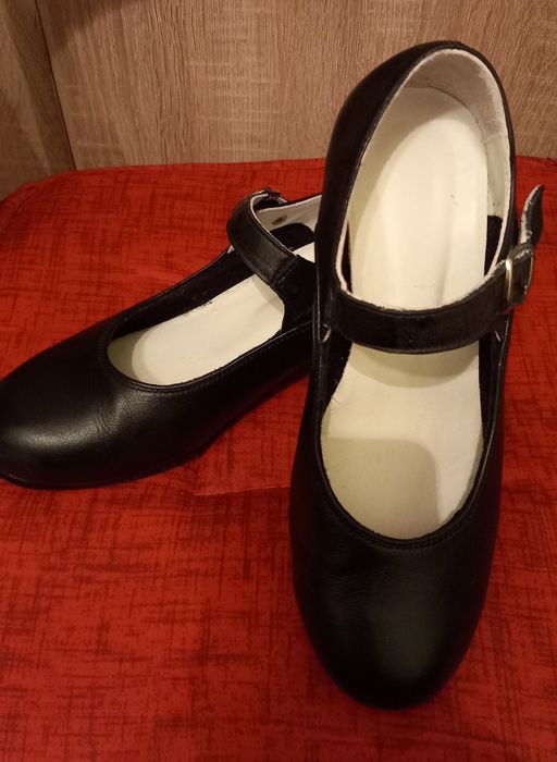 Предлагам нови скарпини