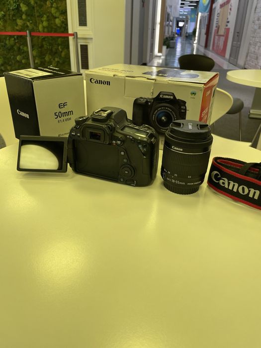 Камера Canon EOS 80D