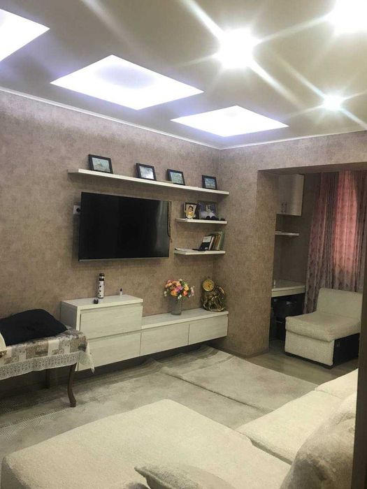 Себзар ТЦ Ривера 1(2)-комн 4/4 43 м² кирпич ремонт меб/тех