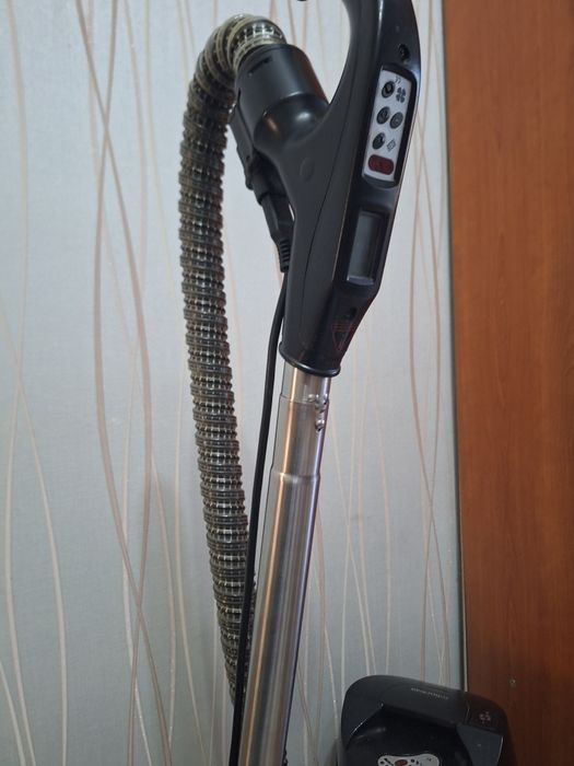 Продам пылесос Roboclean aura