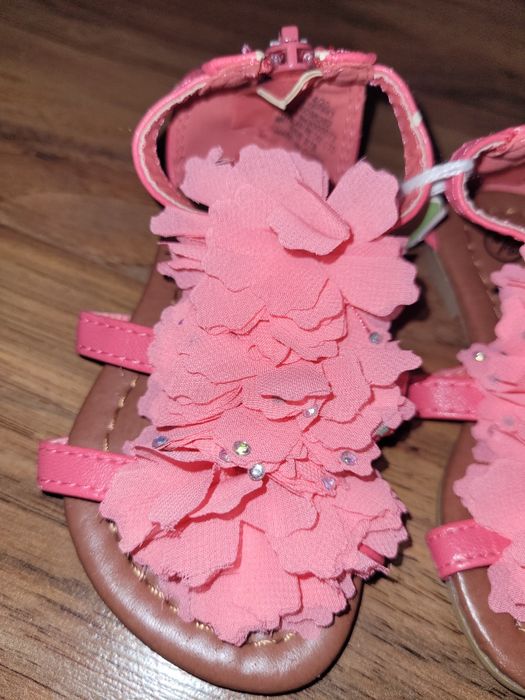 Нови сандали, 20 номер