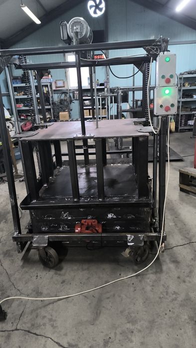 Mașină Presa Tuburi