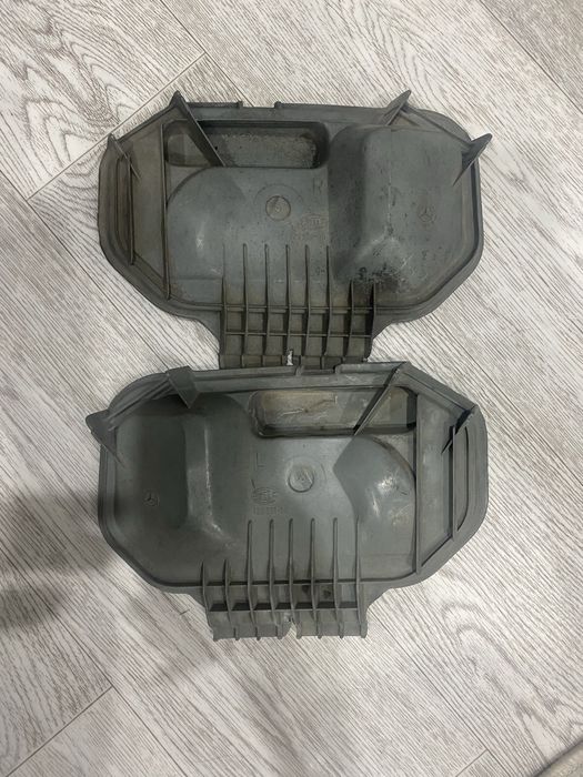 Продаю крышки фар w124 хелла оригинал