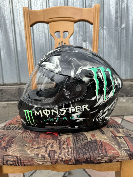 Шлем Cirus в раскраске Monster Energy