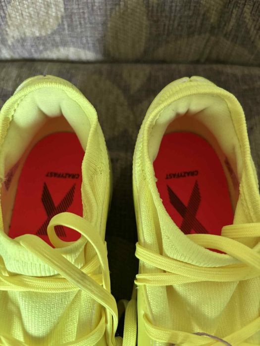Нови футболни обувки Adidas X Crazyfast League.