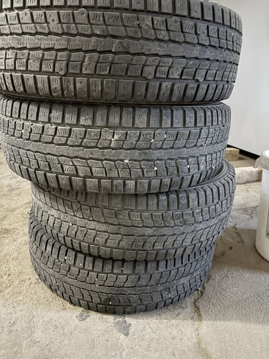 Продам резину диаметр 215/70 R16