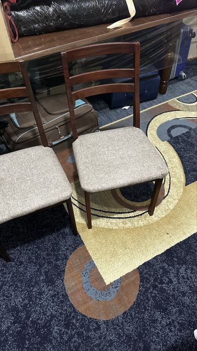 Стулья в количестве 6 штук