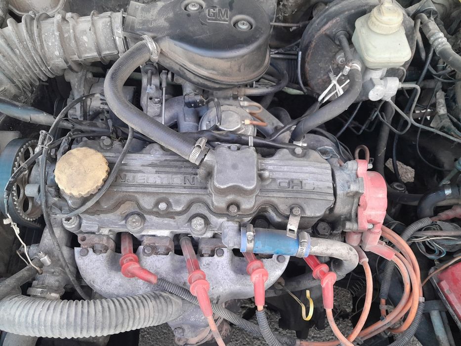 Opel vectra 1.8л