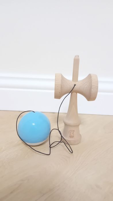 Vând Kendama Night